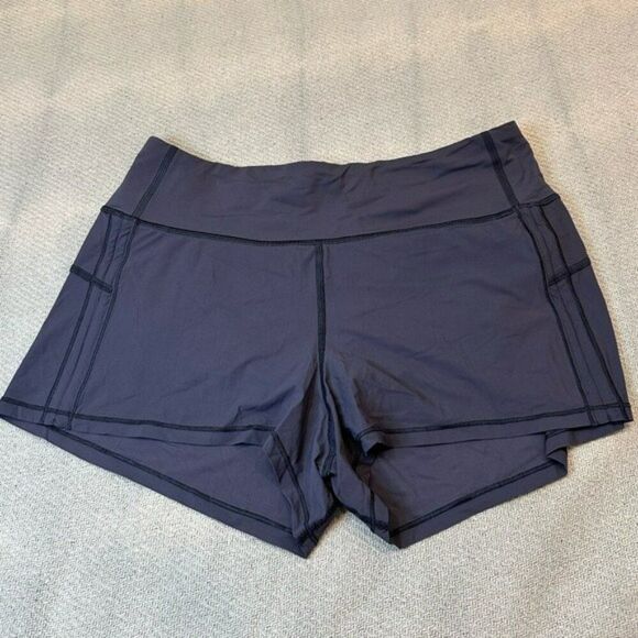 Lululemon Cinch and Stretch Shorts Size 8 Gray Lined 2.5" Inseam Rare - Picture 8 of 8